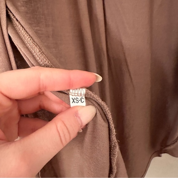 Bobi Lightweight Jersey Button Up in Java - Picture 8 of 8